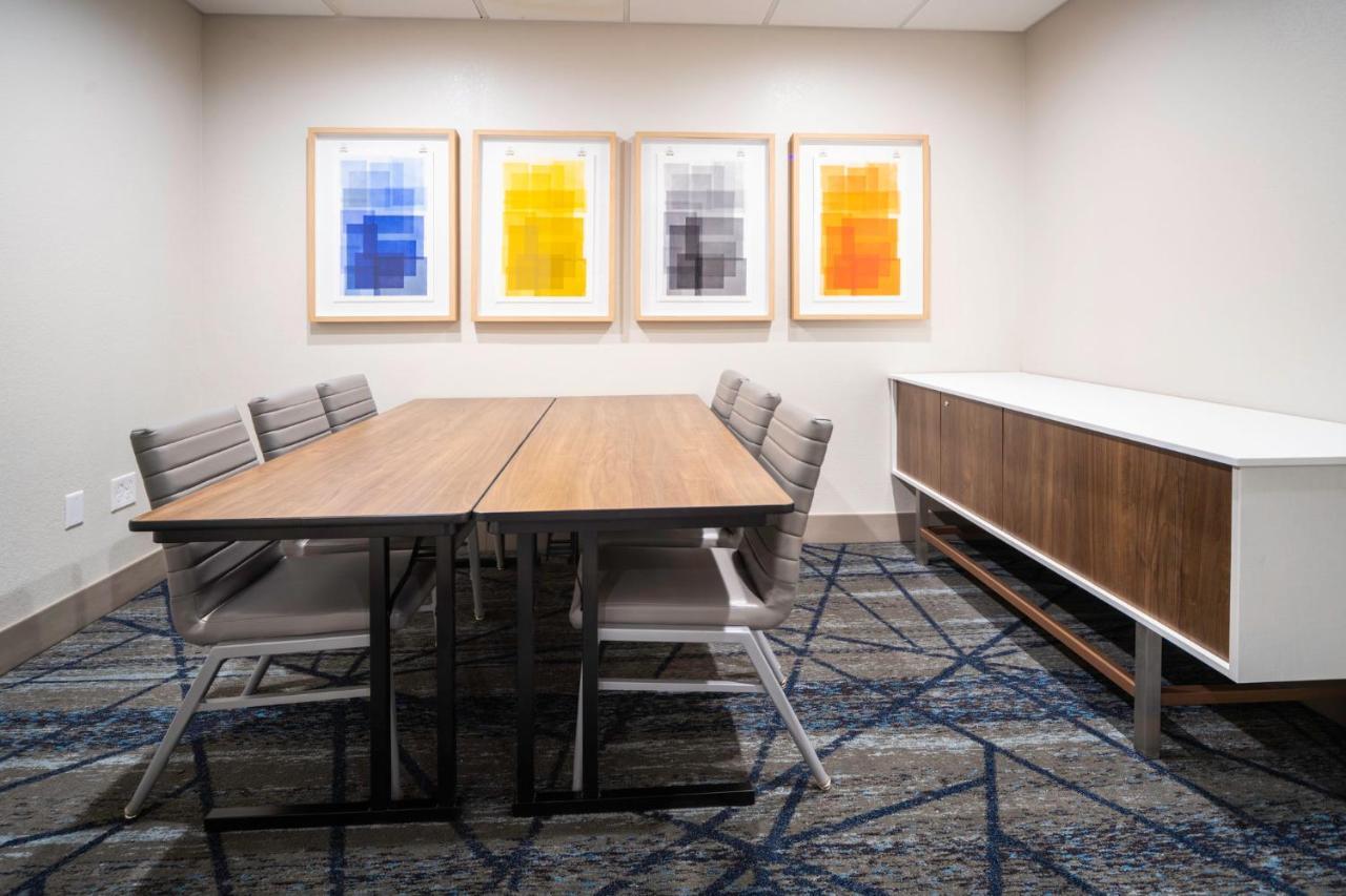 Express And Atlanta-johns Creek By Ihg 3*